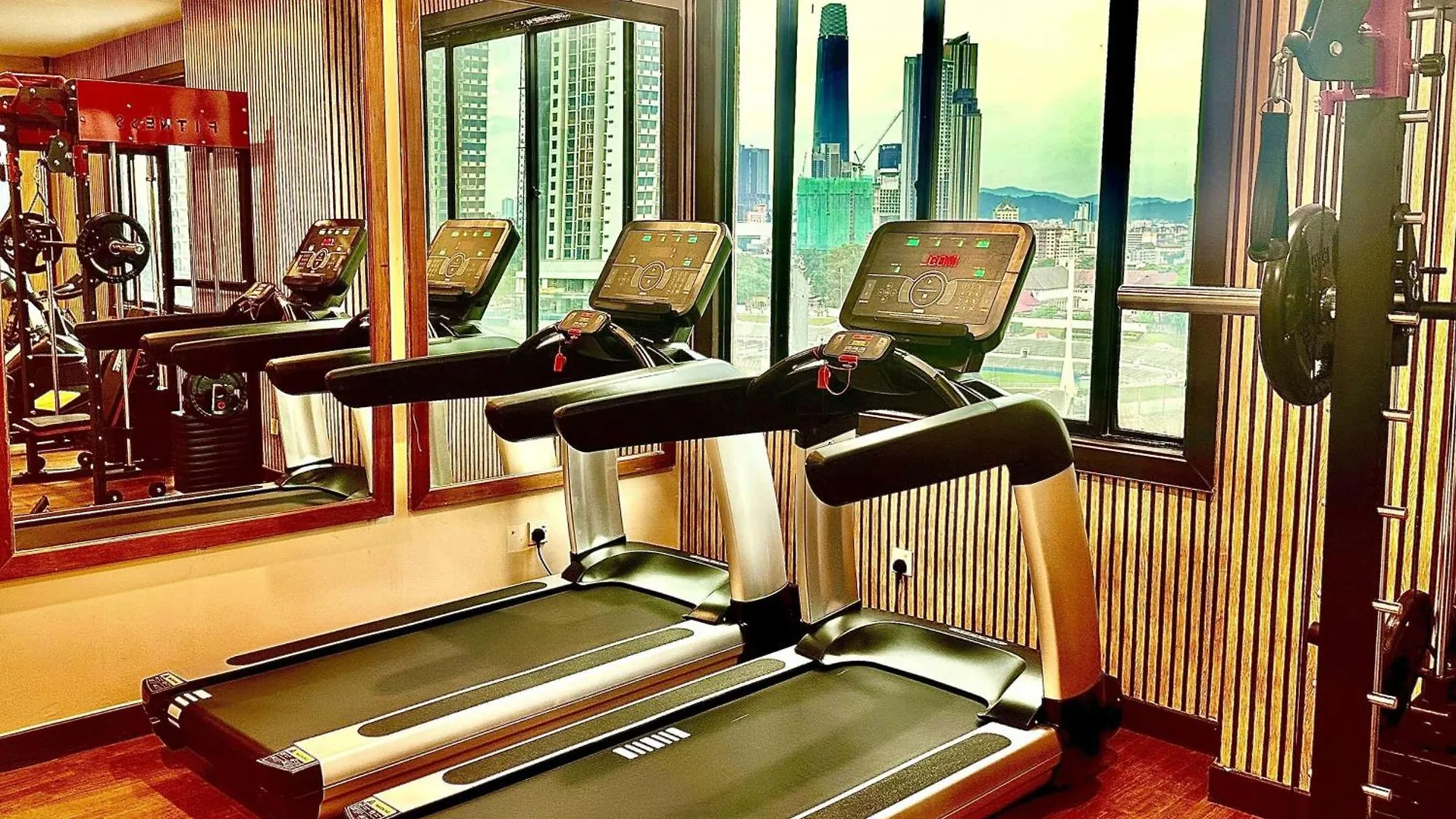 Otel Howard Johnson By Wyndham Kuala Lumpur 118 Malezya